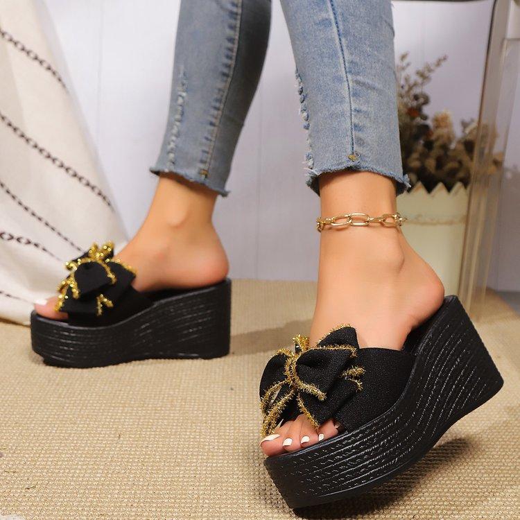 Небольшие модные тапочки на танкетке с бантом, женская обувь, лето 2024, новые повседневные тапочки большого размера с толстой подошвой