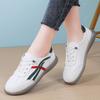 Кожаные маленькие белые туфли женские удобные с мелким вырезом на мягкой подошве туфли для мамы одинарные повседневные на плоской подошве женские туфли на одном ремешке