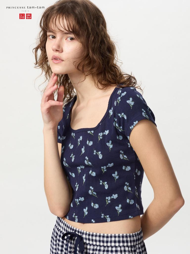 Uniqlo Футболка с квадратным вырезом и заостренным хвостом в Японии