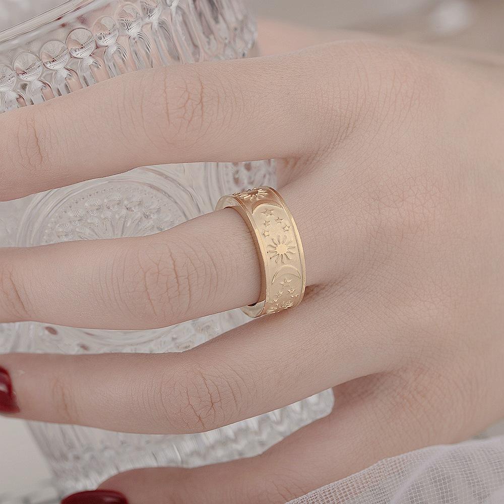 Новые рождественские подарки Простое кольцо для снятия тревоги и расслабления со звездой и луной для женщин Кольца-непоседы из нержавеющей стали Ювелирный подарок