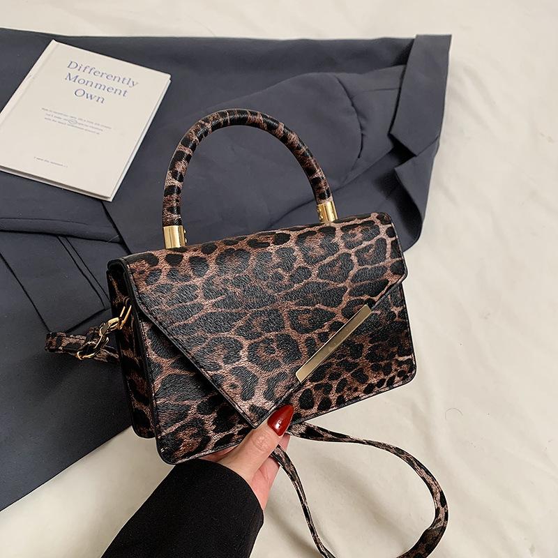 2025 новая сумка на плечо с леопардовым принтом, модная и простая сумка под мышкой, сумка-мессенджер на цепочке, сумка-мессенджер