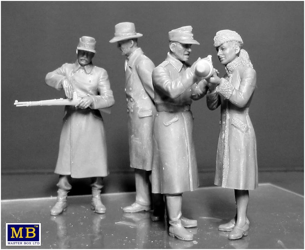 Master Box German Volkssturm 4 Figures 1 Woman Plastic Model MB35172 1/35 + 1944-45