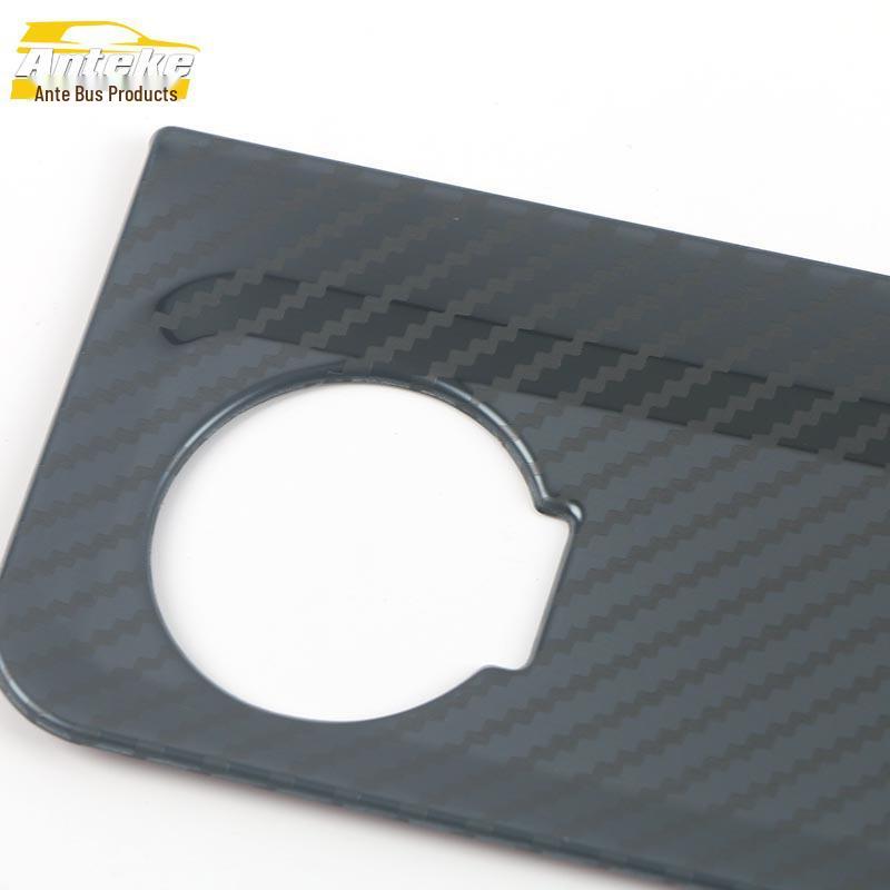 Декоративная наклейка с пайетками на USB-интерфейс и порт для зарядки центральной консоли для моделей 22 CS55PLUS