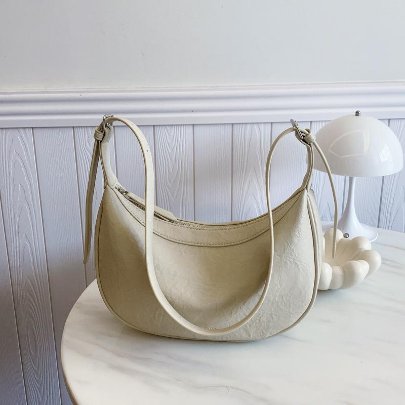 Popular Bags Women's New Spring and Summer Commuter Shoulder Bag Casual Texture Versatile Messenger Dumpling Bag