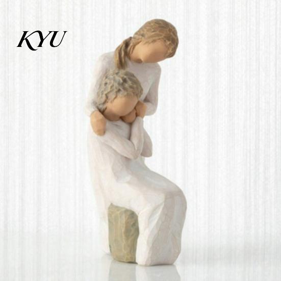 Resin Statue Home Decor Wooden Texture Figurine, Hand Carved Mother & Child/Family/Couple/Dog Owner And Child Embrace Ornament Statue, Minimalist