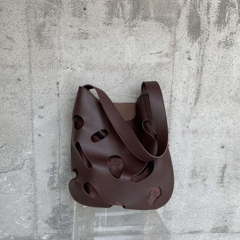 Необычная сумка через плечо с вырезом, женская нишевая дизайнерская сумка для поездок на работу, большая вместимость, новая ретро-сумка-тоут в стиле ретро для женщин