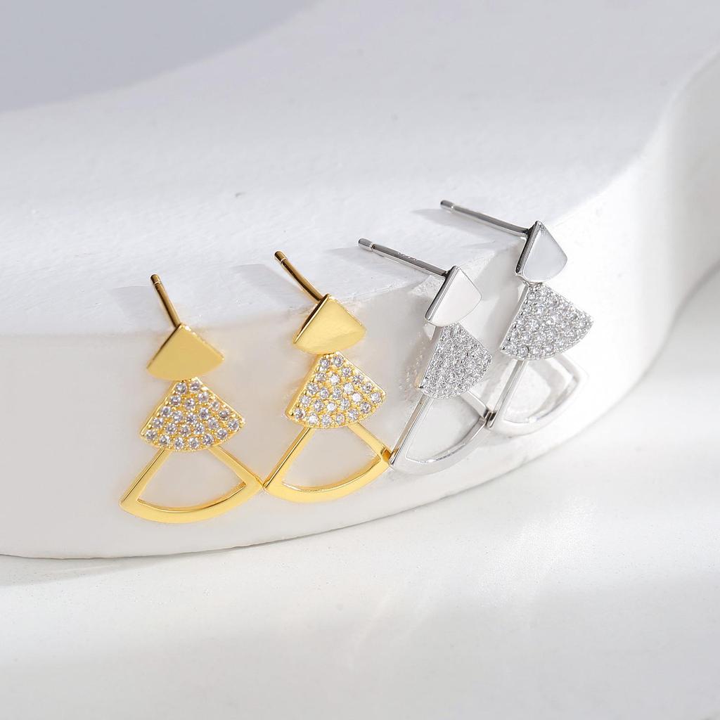 Элегантные длинные серьги-кисточки: Дизайн ниши «легкая роскошь» для женщин