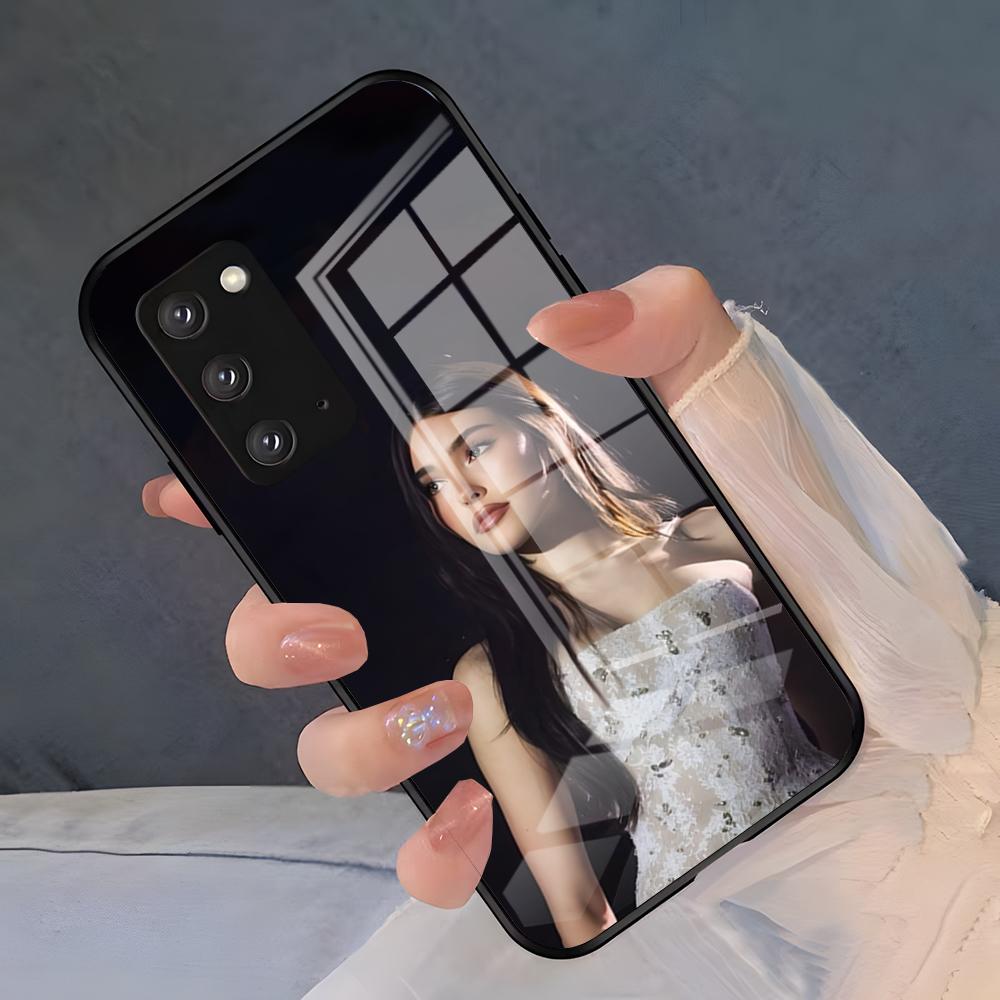 Чехол для телефона Madison Beer Singer для Samsung A25 A13 A33 5G A54 A36 A35 A56 A52 A14 Ударопрочная стеклянная крышка