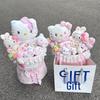 Букет-сувенир из кукол Hello Kitty ко Дню святого Валентина и дню рождения для девушки или лучшей подруги