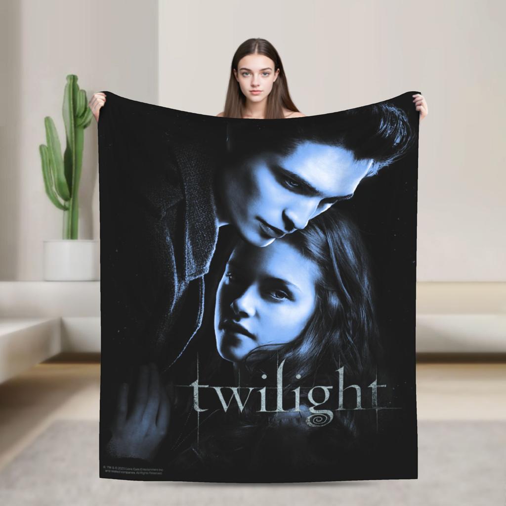 Twilight Saga Jacob Wolf Moon Loca Velvet Throw Fashion Blankets Retro Movie for Home Knitted Fashion Blanket Car Lightweight Portable Quilt