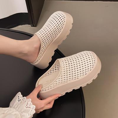 Новые сетчатые полутапочки с закрытым носком женские 2025 лето подошва-маффин прохладные тапочки средний каблук толстая подошва один педаль прохладные тапочки
