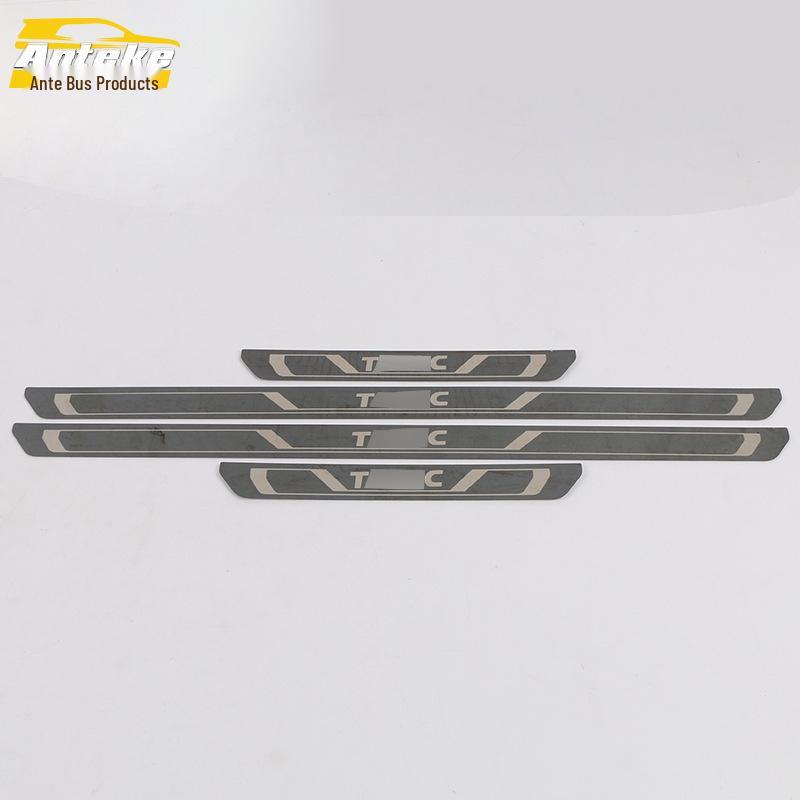 Защитные накладки на пороги и бампер T-Roc для моделей 18+