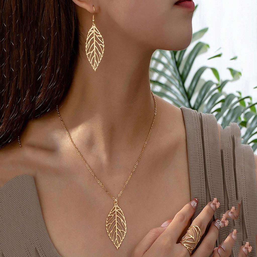 3pcs Women's Minimalist Jewelry Set Suitable for Parties Banquet Daily Wear Fashion Metal Leaf Shaped Necklace Earrings Ring Set