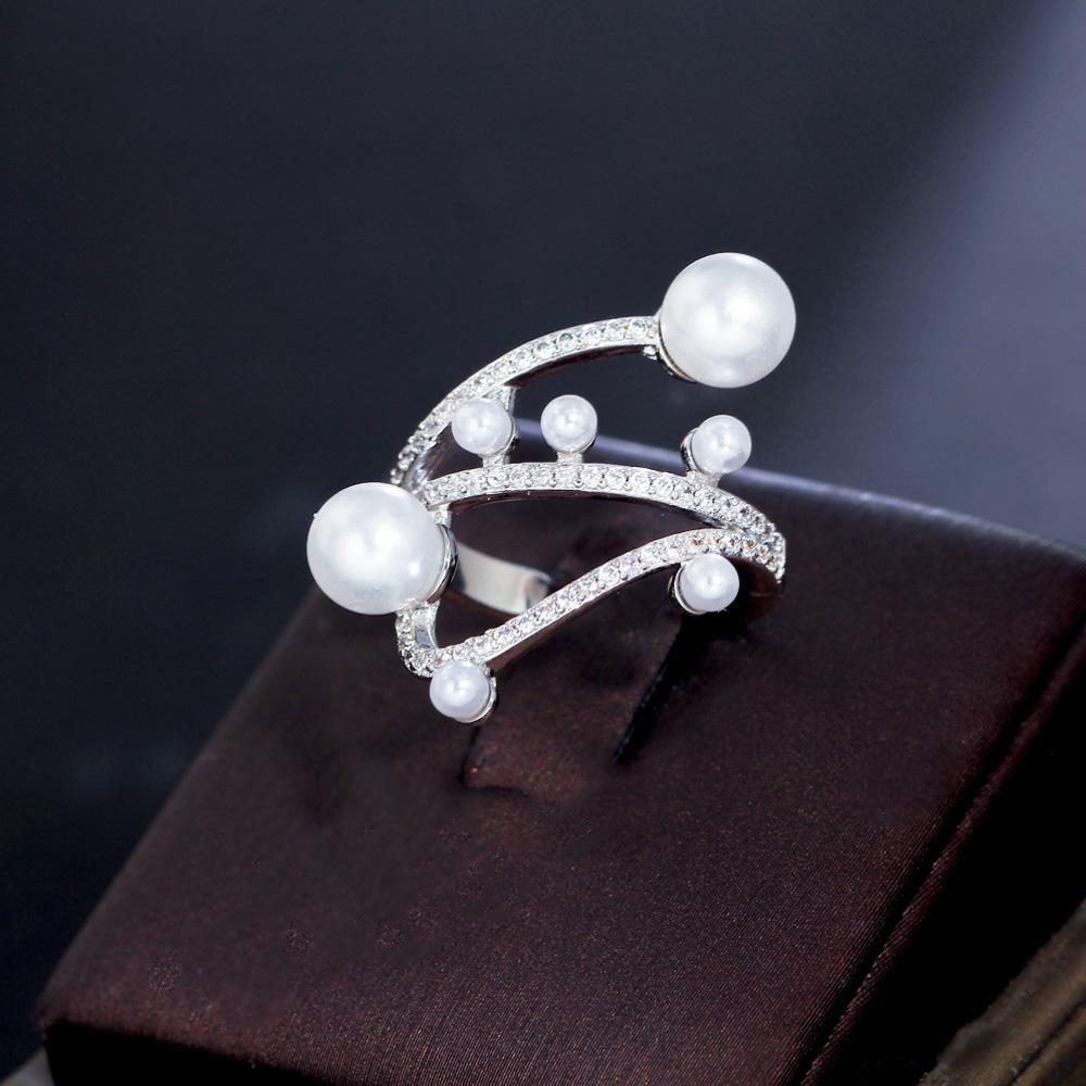 Ювелирные изделия CMM Эксклюзивный дизайн белоснежного искусственного жемчуга с регулируемым геометрическим отверстием для женщин