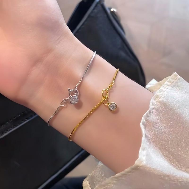 Элегантный женский круглый браслет-пузырь с одним бриллиантом: Универсальный стиль высокого класса