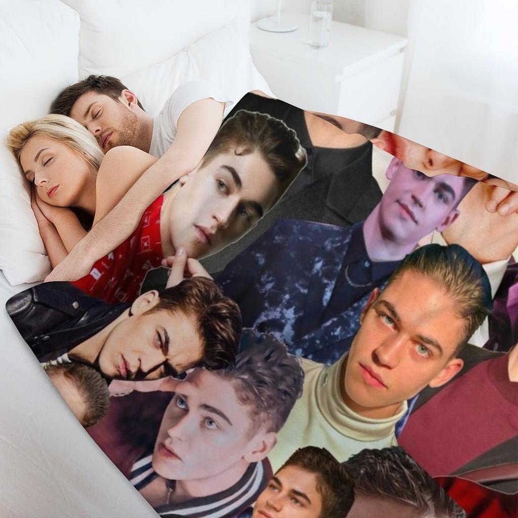 Плед с фотоколлажем Hero Fiennes Tiffin Милые клетчатые пледы и Очень большие клетчатые пледы