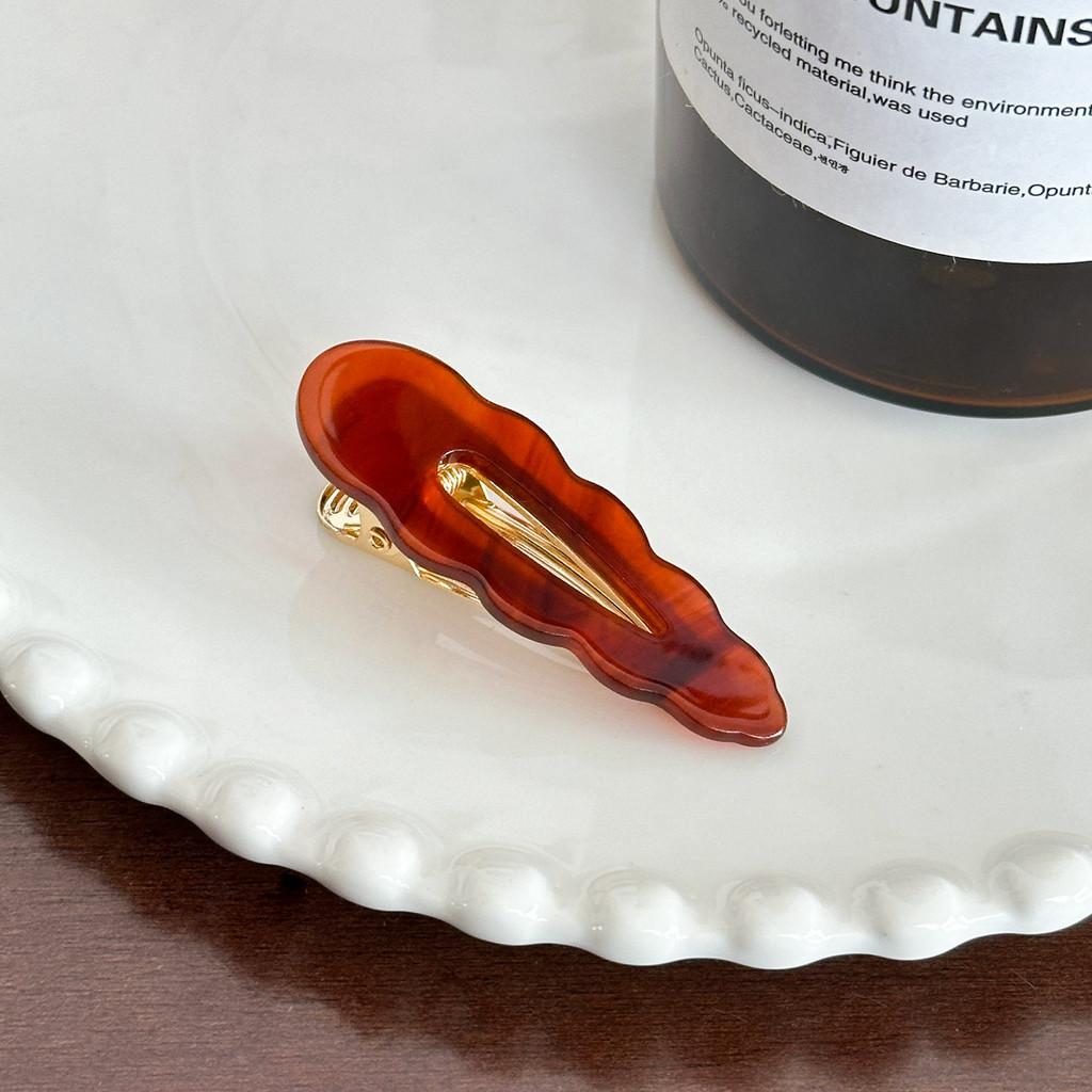 Chic And Elegant Large Hair Claw Clips In Unique Cloud And Geometric Styles Girls For