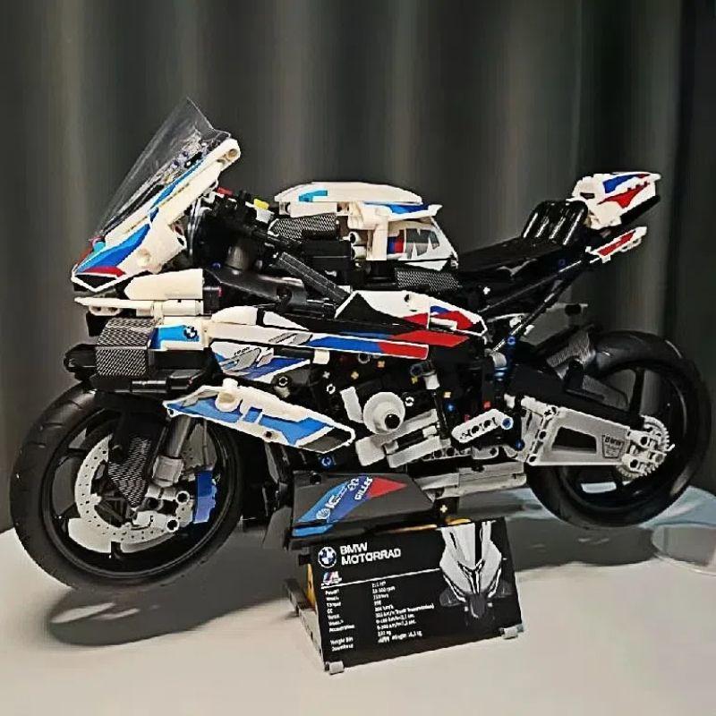 BMW Motorcycle Technic Building Blocks Toy - M000RR. Compatible with Lego, Educational Assembly Gift for Boys & Girls.