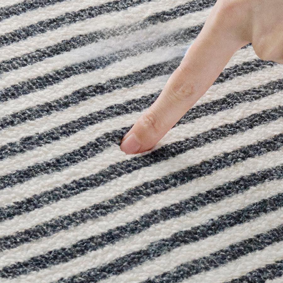 Minimalist Black & White Round Carpet - Thick Imitation Cashmere Chair Mat for Living Room, Study, or Bedroom