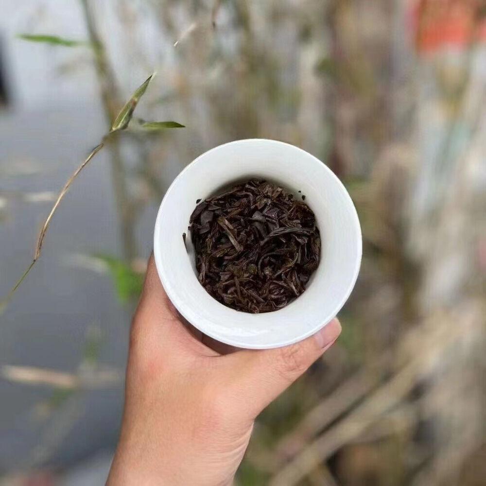 357г Юньнаньский сырой пуэр Старый чайный пирог 2005 Чай Цзянчэн Пуэр Выдержанный сырой пуэр Чай