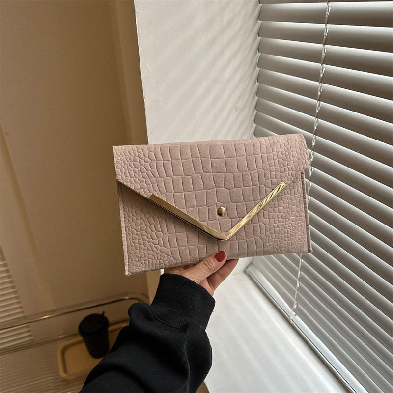 Шикарная женская сумка-конверт в винтажном стиле черного, зеленого, хаки и цвета фуксии для повседневных летних нарядов