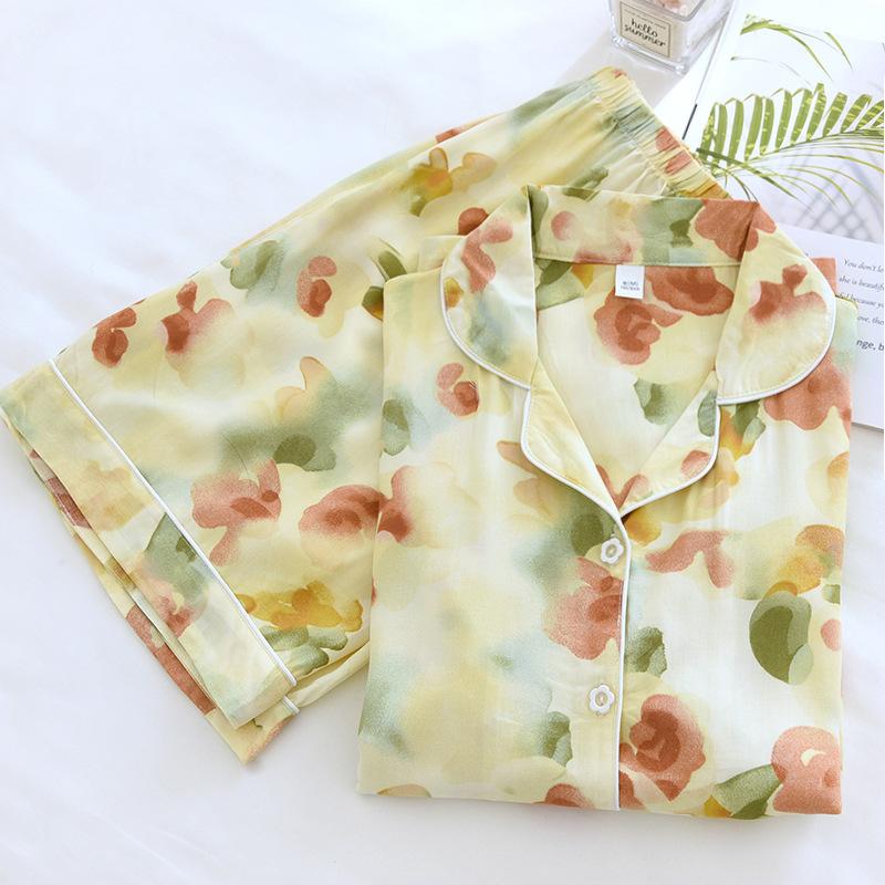 2026 Новый летний женский пижамный комплект, вискозное волокно, шорты с коротким рукавом, комплект из двух предметов, тонкая домашняя ярость с крупным цветочным принтом