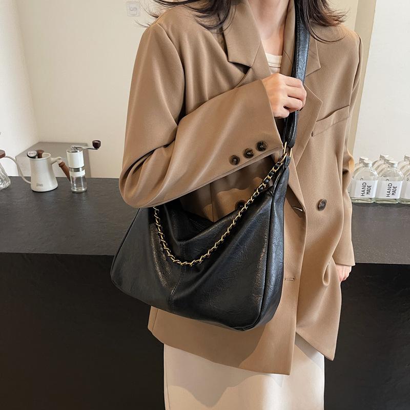 Ретро простая дизайнерская сумка женская большой вместимости 2025 новая повседневная универсальная сумка через плечо рабочая сумка-тоут