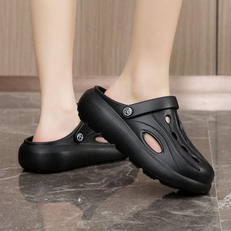 Модные сандалии-клоги на массивной платформе для женщин 2025 лето мягкая толстая подошва пляжные садовые туфли женские шлепанцы на танкетке из ЭВА с нескользящей подошвой