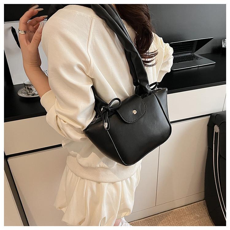 IELGY Ladies Shoulder Bag Pleated Portable Bow Portable Bucket Bag
