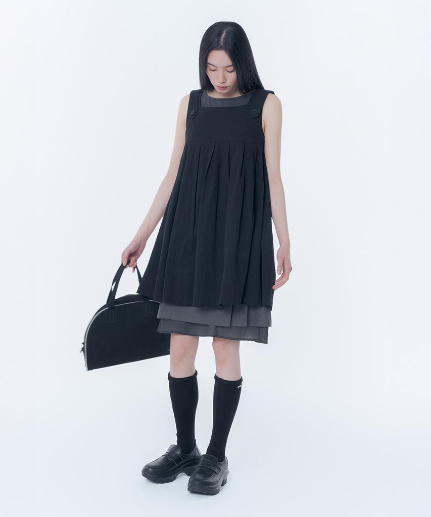 Miseki Seoul Pleats Button Doll Dress Black