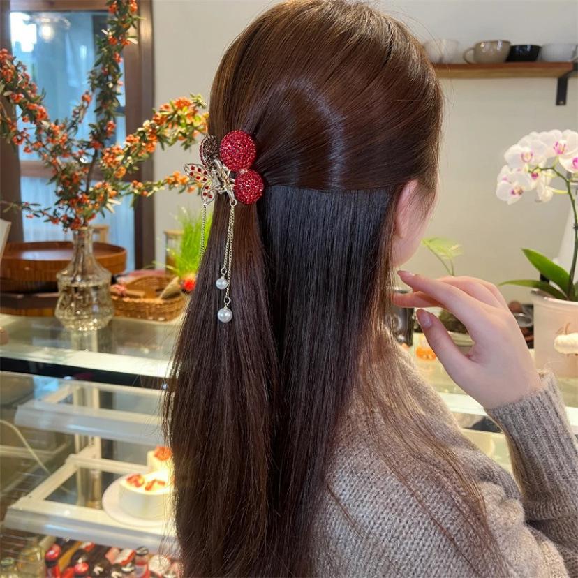 Весенняя заколка для волос с вишневой кисточкой из стразов 2023 - Зажим для волос в стиле знаменитостей
