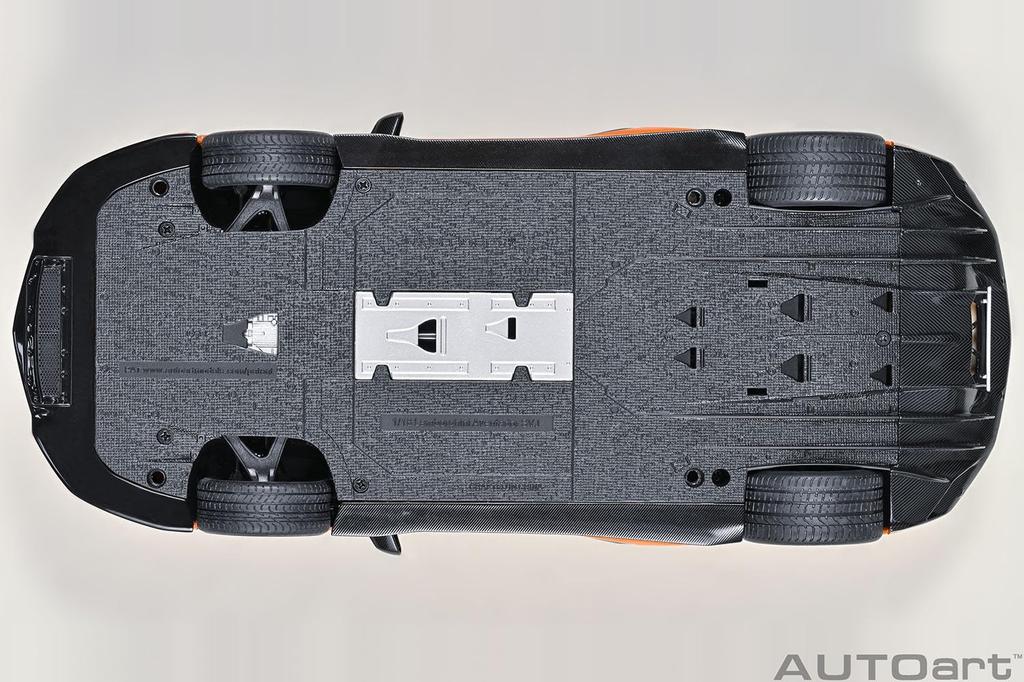 AUTOart Lamborghini Aventador SVJ Pearl Orange Готовый продукт 1/18
