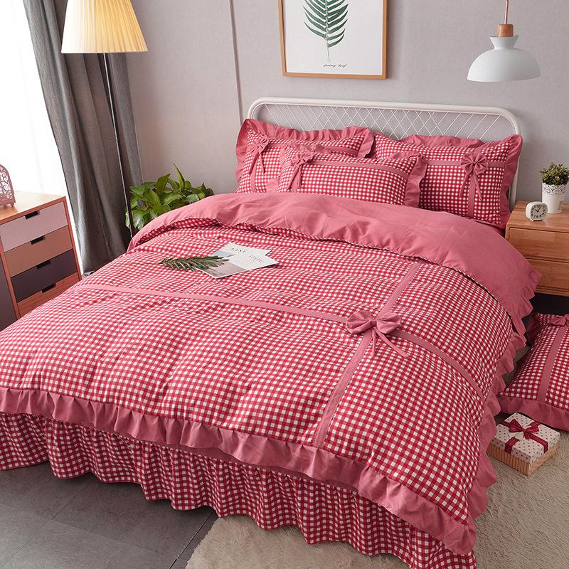 Комплект постельного белья в стиле принцессы с сердечками для девочки из четырех предметов, постельное белье из кружева, трикотажного хлопка, банта, пододеяльника, юбки, комплект из трех предметов