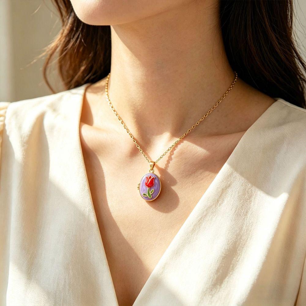 Opening and Closing Lid Photo Locket Pendant Necklace Sweater Shirt Accessories