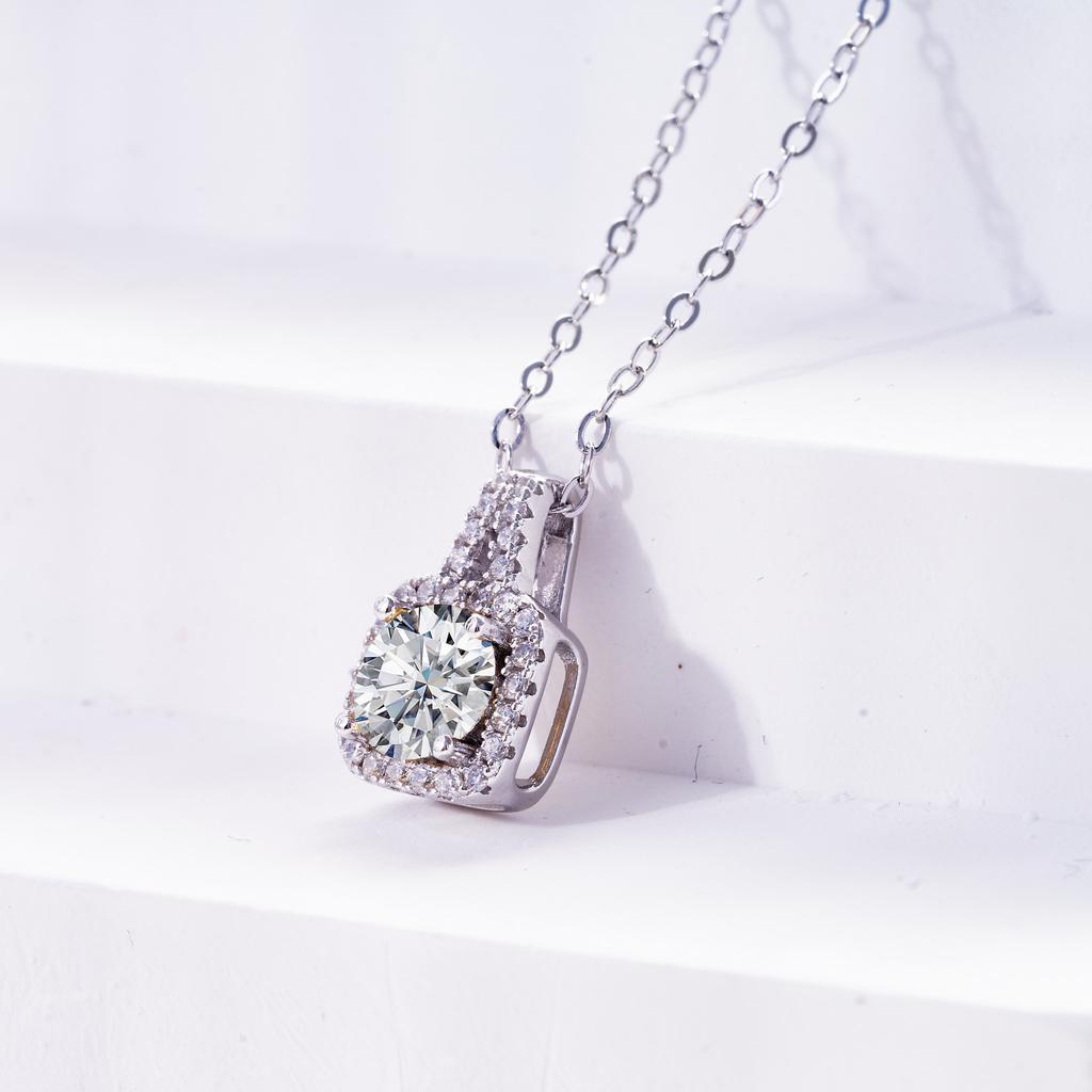 GICA GEMA S925 Sterling Silver Necklace, 1 Carat White Moissanite Pendant Necklace, Women's Wedding Party Exquisite Necklace