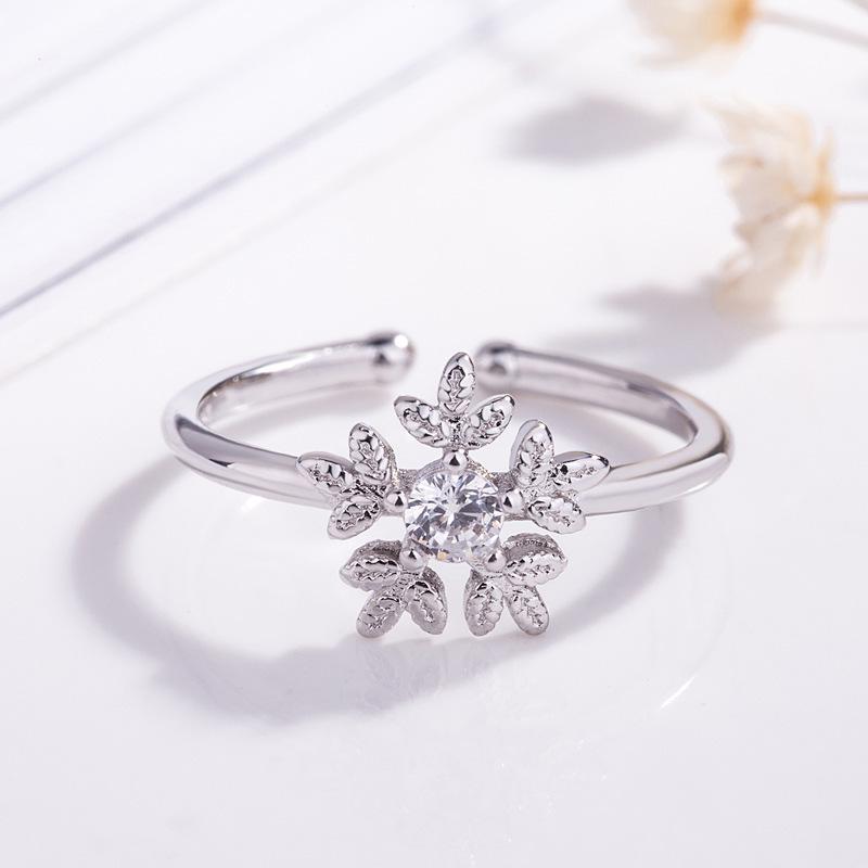 Shiyuan Snowflake Zircon Ring: Versatile Fresh Flower Design, Perfect Christmas Jewelry Gift