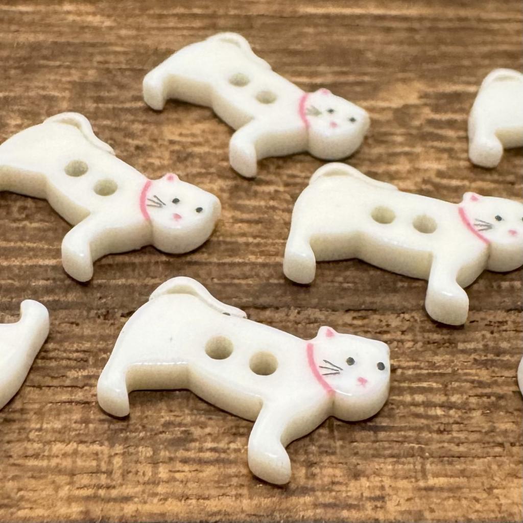 10Pcs Cute Cat Buttons 12mm Small Kitten Head White Resin 2-hole Buttons Clothing Accessories