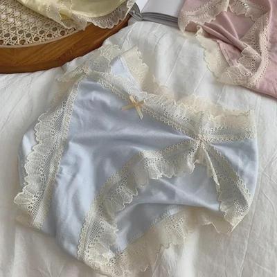 Женские трусики из модала с низкой талией и кружевной отделкой - мягкие, с высоким разрезом, шаговый шов из чистого хлопка