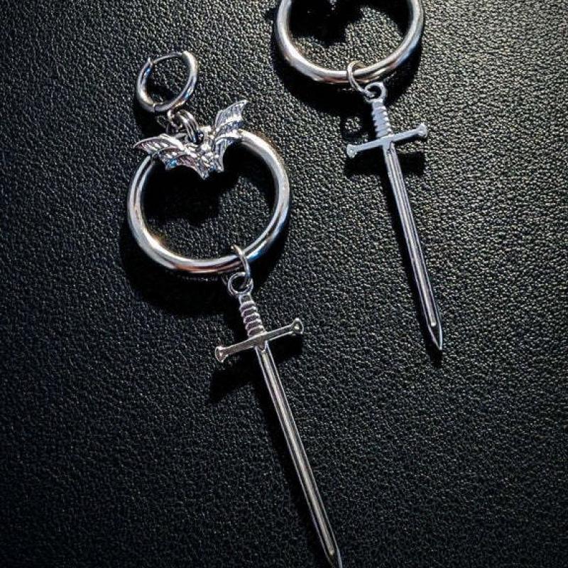 Gothic Punk Bat Dangle Earrings - Double Ring Pendant