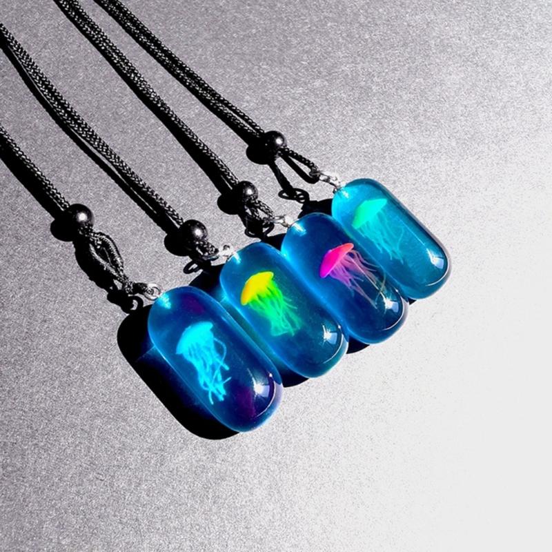 Светящийся кулон-ожерелье из смолы Модные украшения Регулируемое ручной работы Ожерелье-медуза Подарок на день рождения для женщин и мужчин