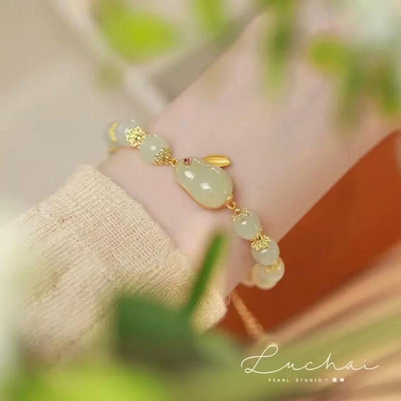 Браслет из золотого шелка, нефрита и бамбука: Элегантный дизайн тыквы с бусинами и имитацией нефрита Хэтянь в новом китайском ретро-стиле