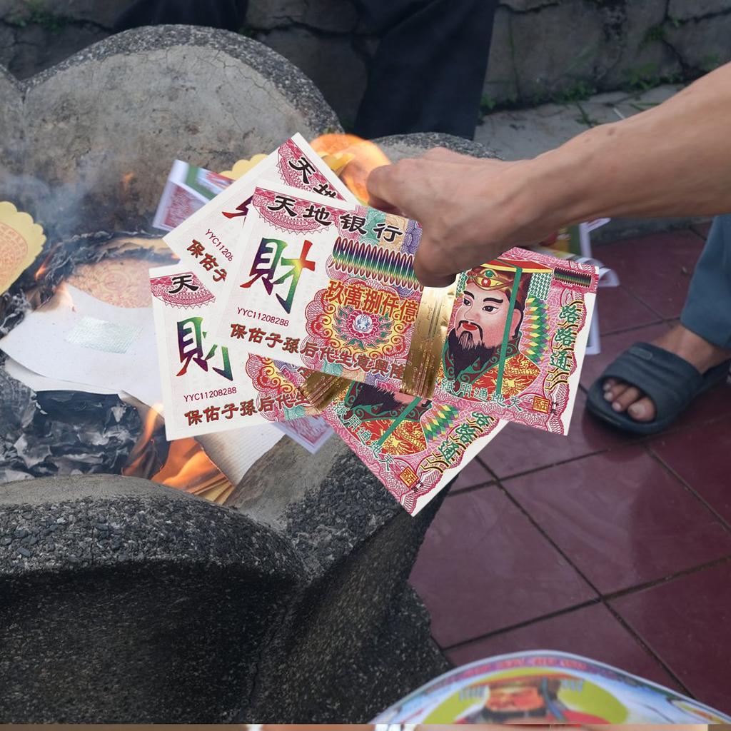 100 штук бумажных денег Деньги предков Китайское традиционное благословение Бумажные деньги предков Деньги предков Праздник Цинмин Жертвенные принадлежности