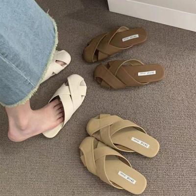 Модные женские тапочки и сандалии на плоской подошве с круглым носком, клетчатые шлепанцы, мюли, оригинальная легкая одежда, 39 лучших моделей, стильная обувь из ПВХ