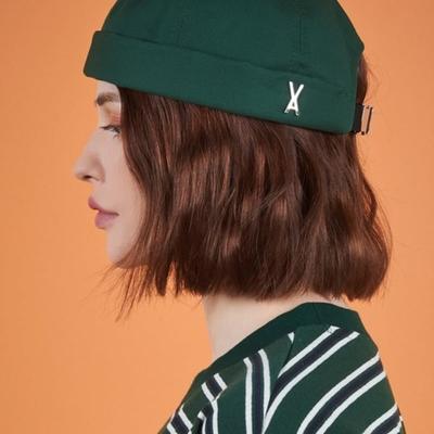 VARZAR Кепка-бини из твила с металлической пряжкой, зеленая