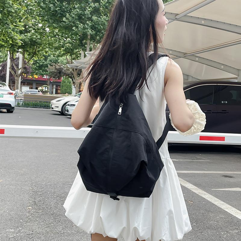 Niche Sports Style Travel Fitness Solid Color Nylon Lightweight Backpack Casual Universal Backpack Aregular Bag