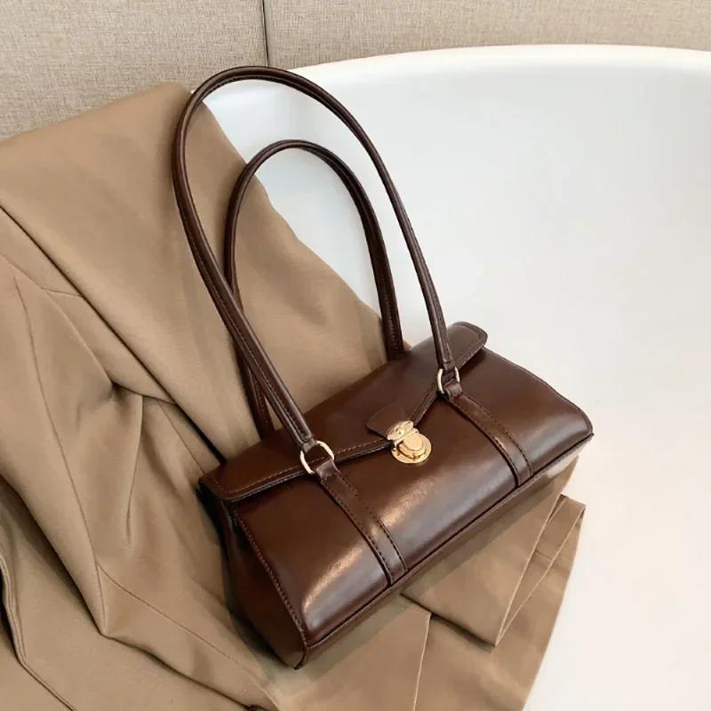 Vintage Niche Design Shoulder Bag Classic All-match Small Square Autumn Winter New High-end Pop Feminine Package Underarm