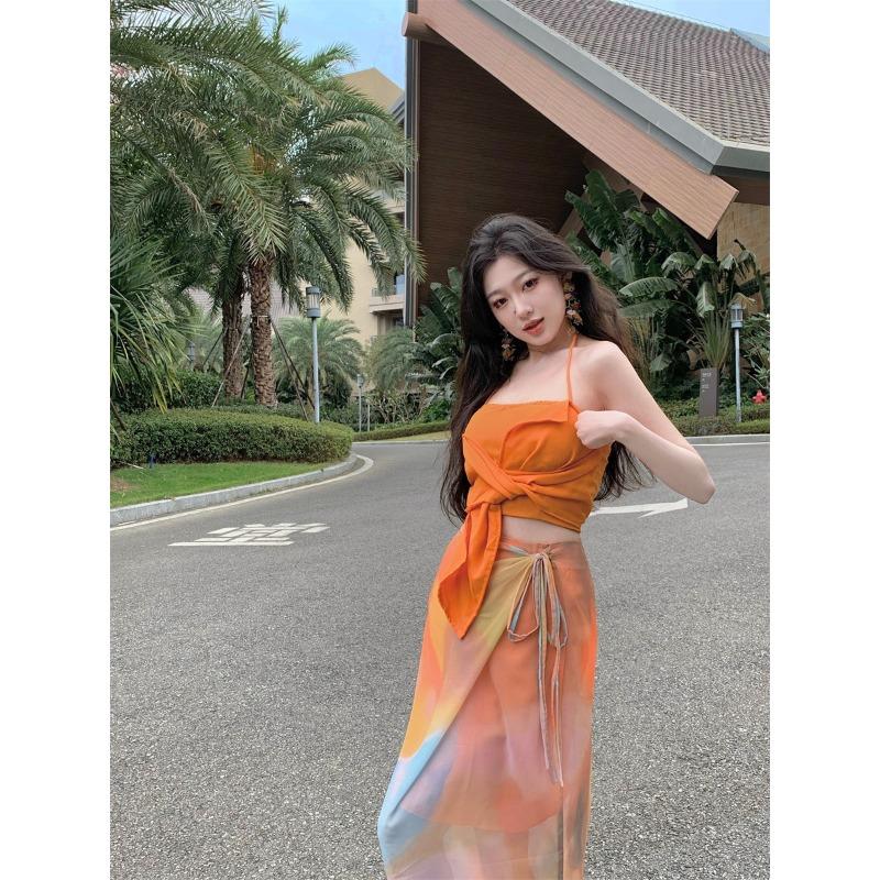 Женский летний комплект с глубоким вырезом без рукавов и длинной юбкой тай-дай