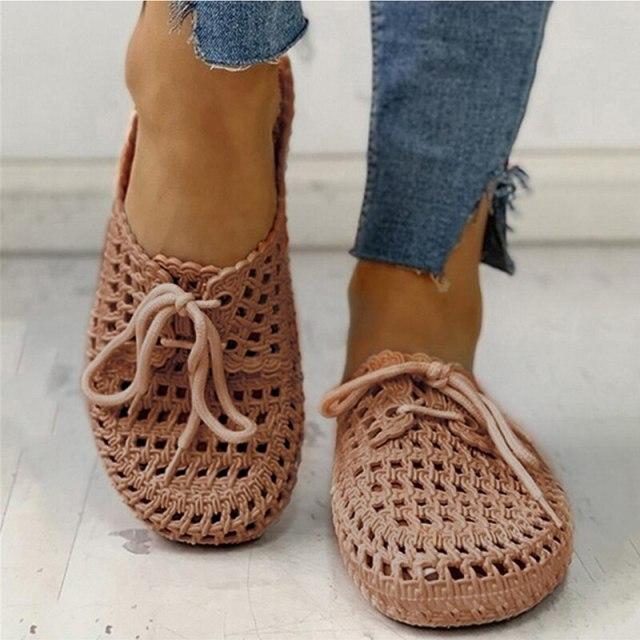 Летние тапочки, женские дышащие шлепанцы с закрытым носком, женские открытые шлепанцы на шнуровке из ПВХ, уличные пляжные шлепанцы на плоской подошве, сандалии