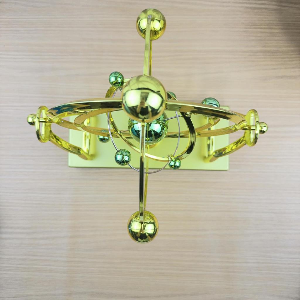 Небесный Хаотичный Орнамент: Вечный двигатель с левитирующими качелями для домашнего декора