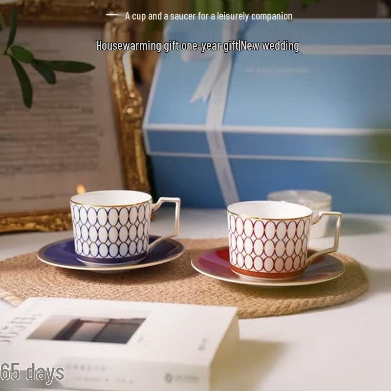 Wedgwood Набор на 2 чашки "Золотой век" с позолотой, красный и полночный синий